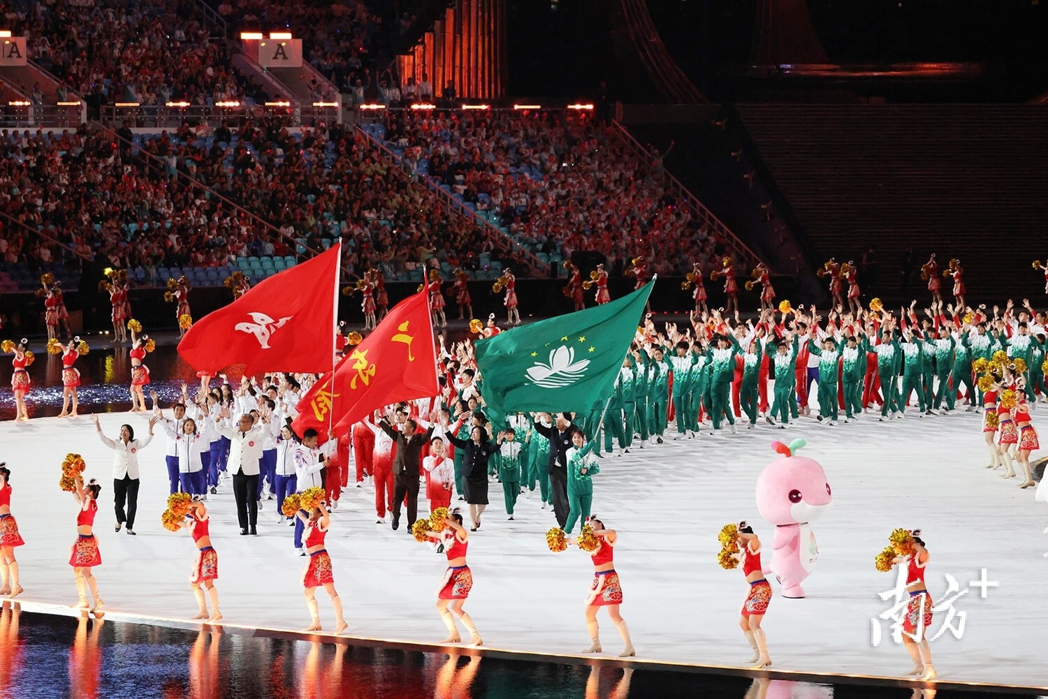 广厦男篮张帆末节绝杀福建